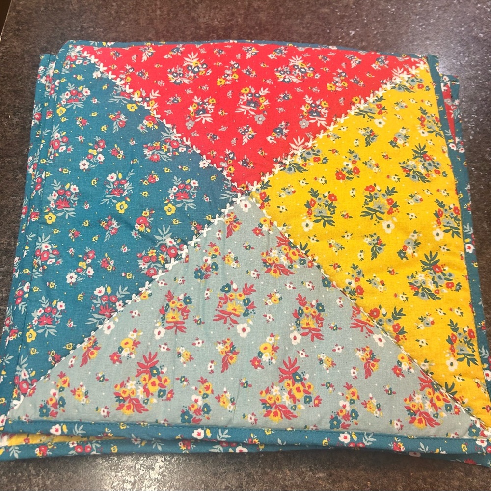 Pioneer Woman Rose Ditsy Quilted Reversible Placemat Set of 4 Floral Farmhouse